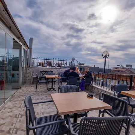 Big Apple And Istanbul