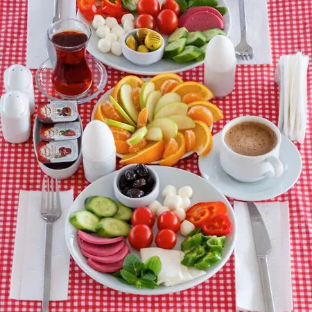 Big Apple And Istanbul