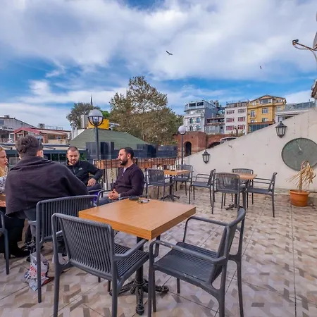 بيت شباب Big Apple And